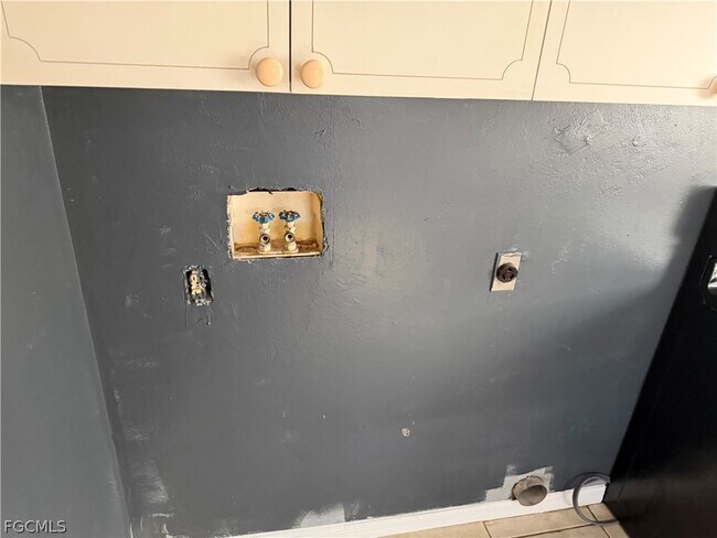 Building Photo - 4928 Leonard Blvd S