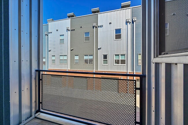 Building Photo - 2680 Blake St