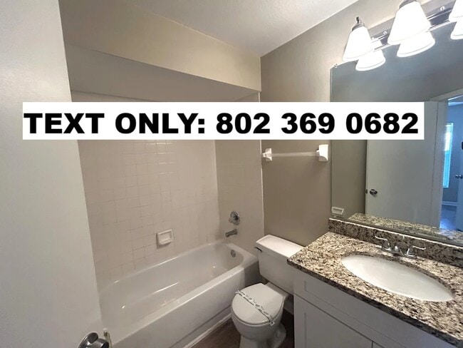 Building Photo - 1912 Bridgehampton Pl