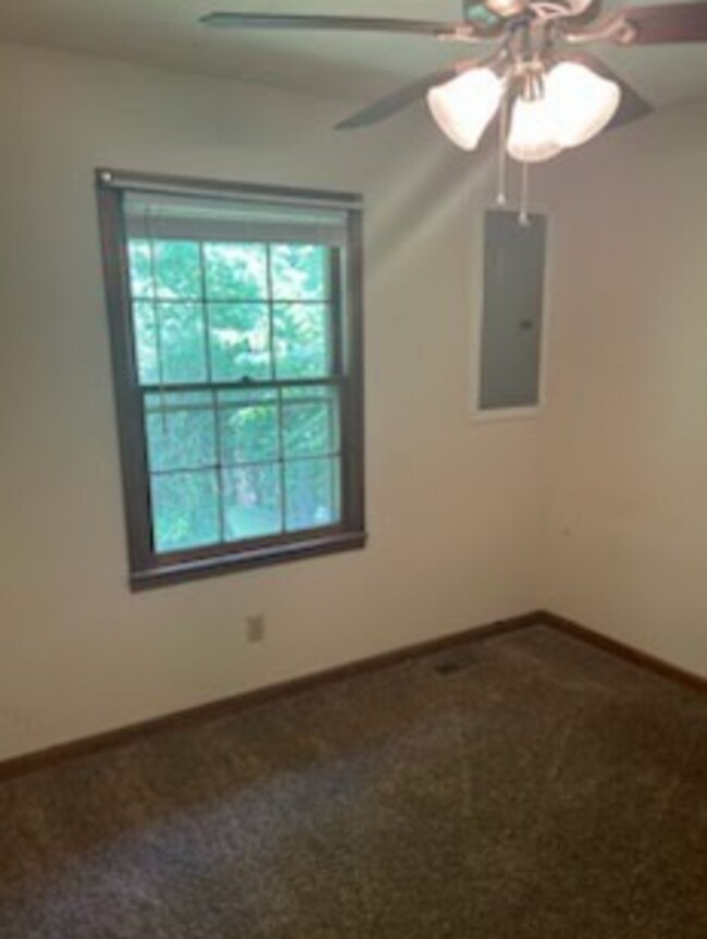 Building Photo - 88 Seminole Trail