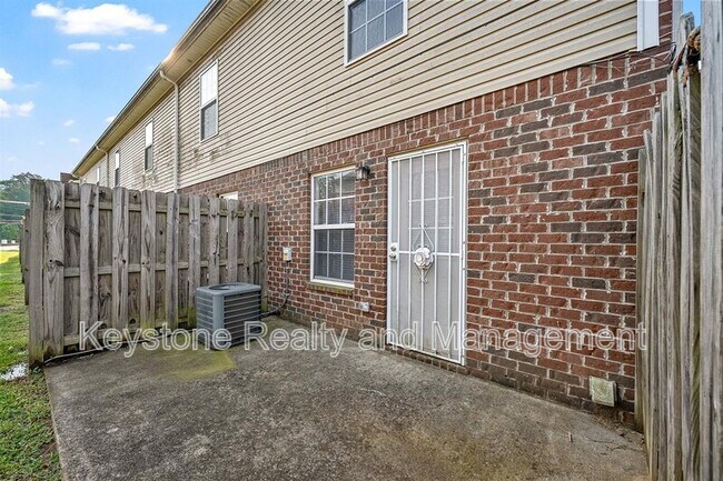 Building Photo - 2296 McCormick Lane