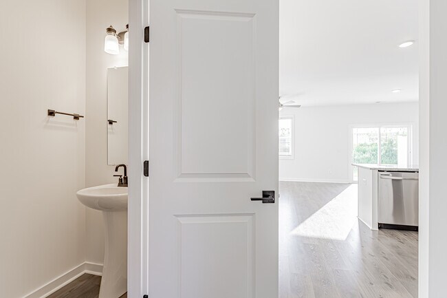 Building Photo - 1411 Darrowby Wy