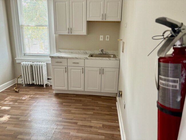 Building Photo - 5900 Haverford Ave