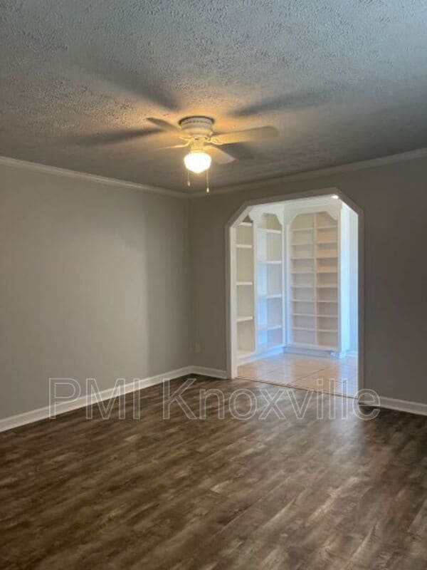 Building Photo - 1407 Sevierville Rd