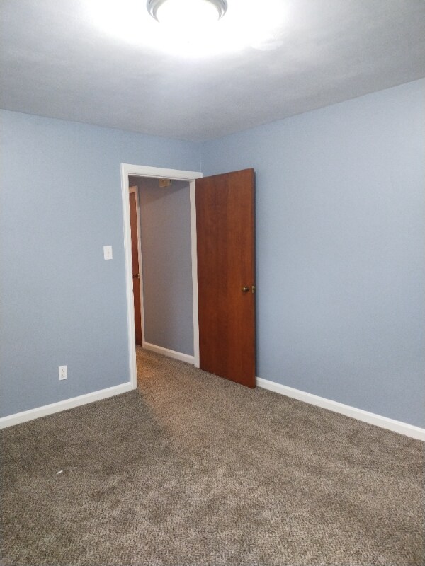 Building Photo - 3131 Mozart Ave