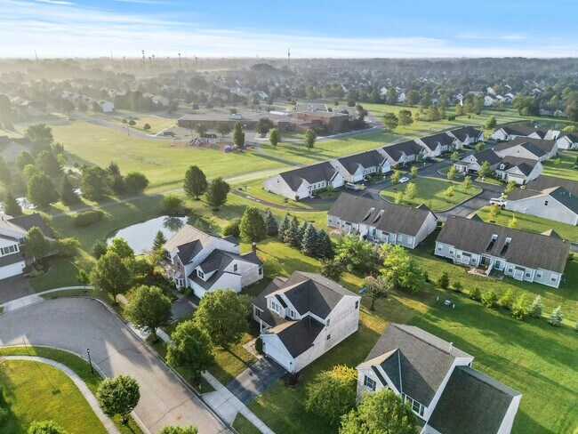 Building Photo - 5935 Pondview Ct