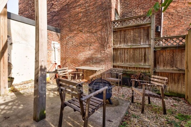 Building Photo - 1643 13th St NW