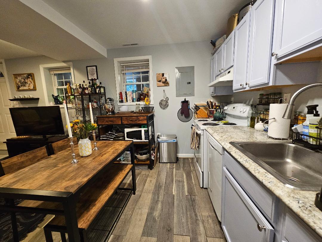 Building Photo - 1843 Lamont St NW