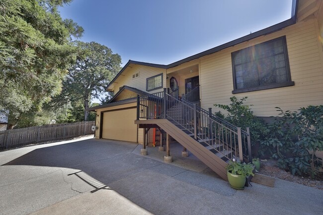 Primary Photo - 12490 Erin Dr