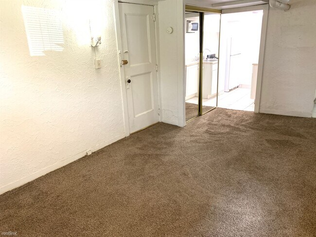 Building Photo - 404 Virginia Ave