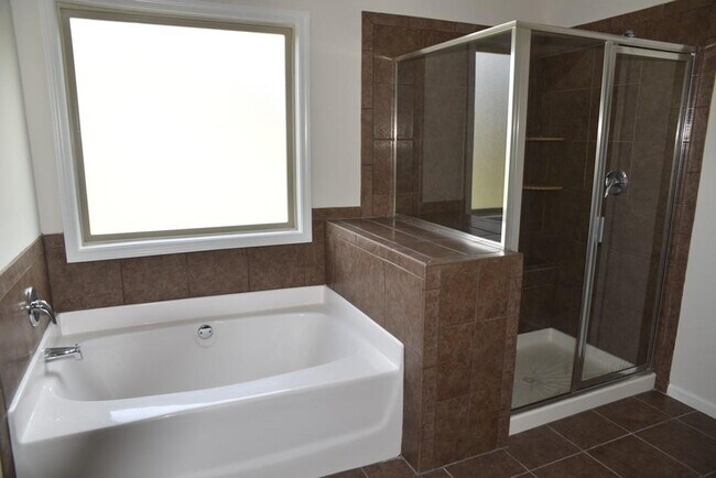 Building Photo - 1365 Slate Bend Dr