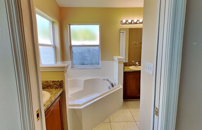 Building Photo - 12806 Sophiamarie Loop