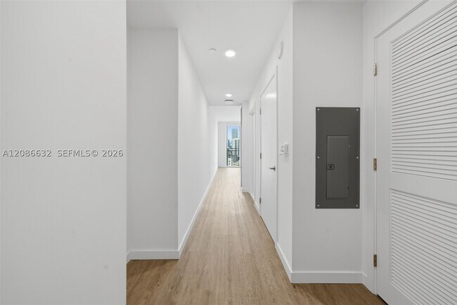 Building Photo - 2000 Biscayne Blvd