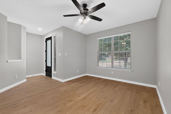 Building Photo - 3312 Glen Crest Ln