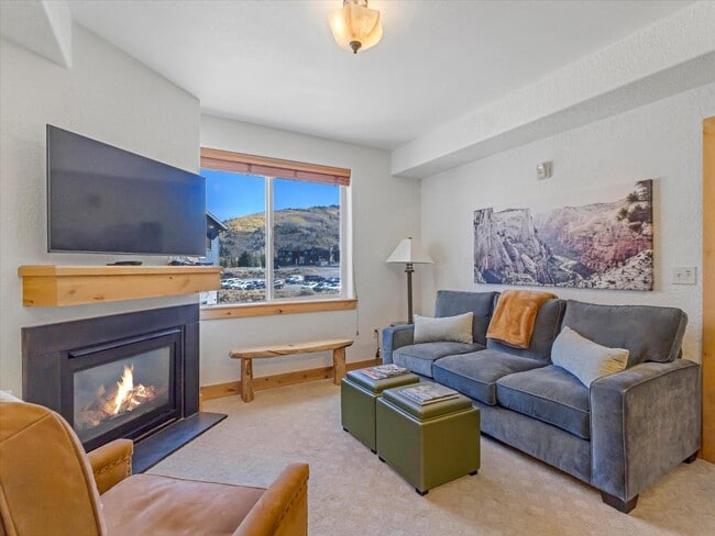 Building Photo - 2669 Canyons Resort Dr