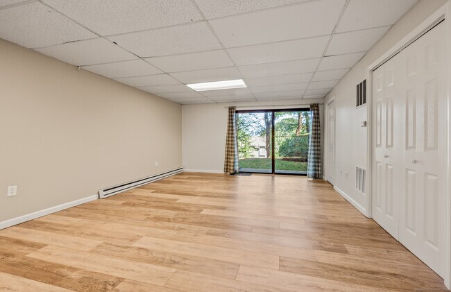 Building Photo - 250 Conestoga Way