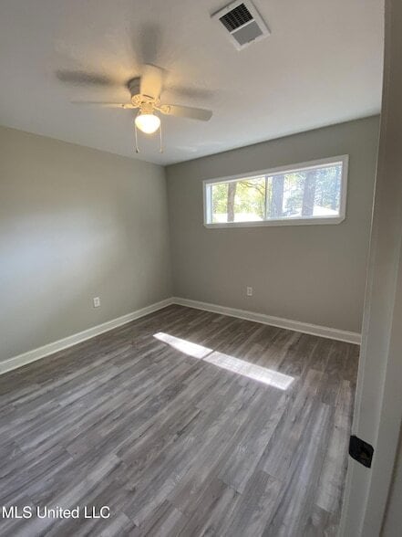 Building Photo - 523 Sardis St