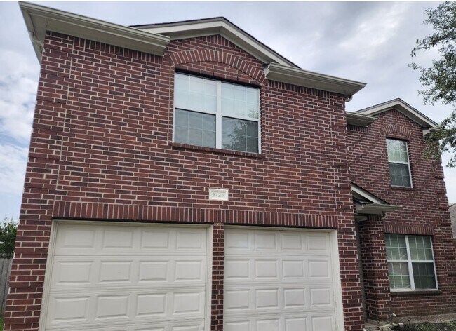 Building Photo - 2725 Foster Hill Dr