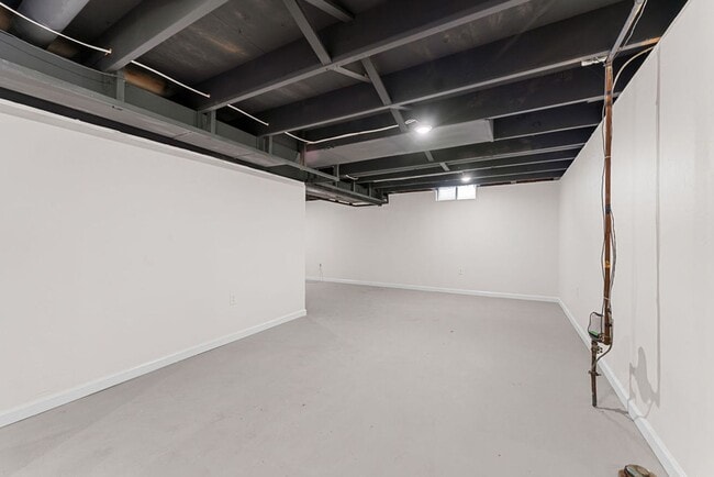 Building Photo - Delightful home with Garage and Large Yard. PETS WELCOME