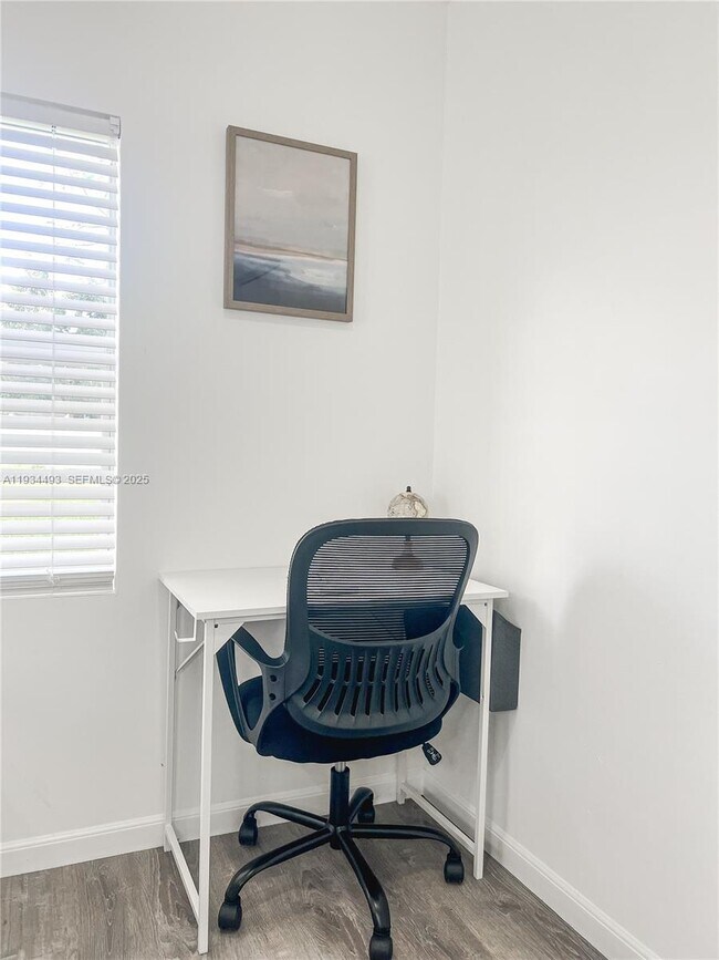 Building Photo - 4139 NW 23rd Ave