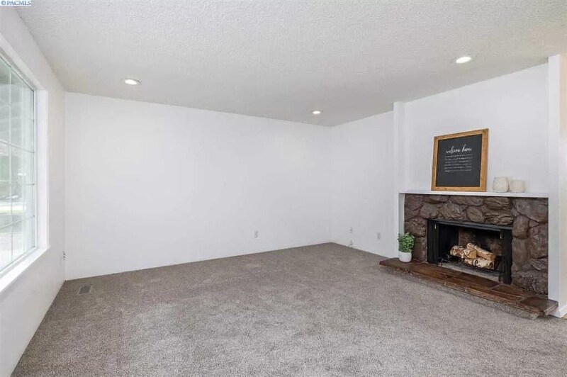 Building Photo - 3720 W Leola St