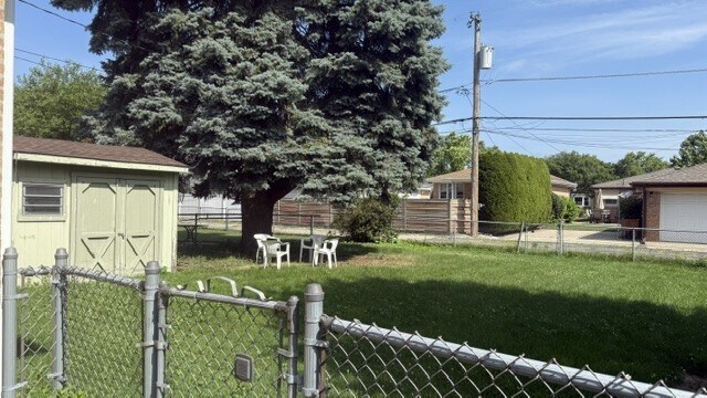 Building Photo - 5832 Reba St