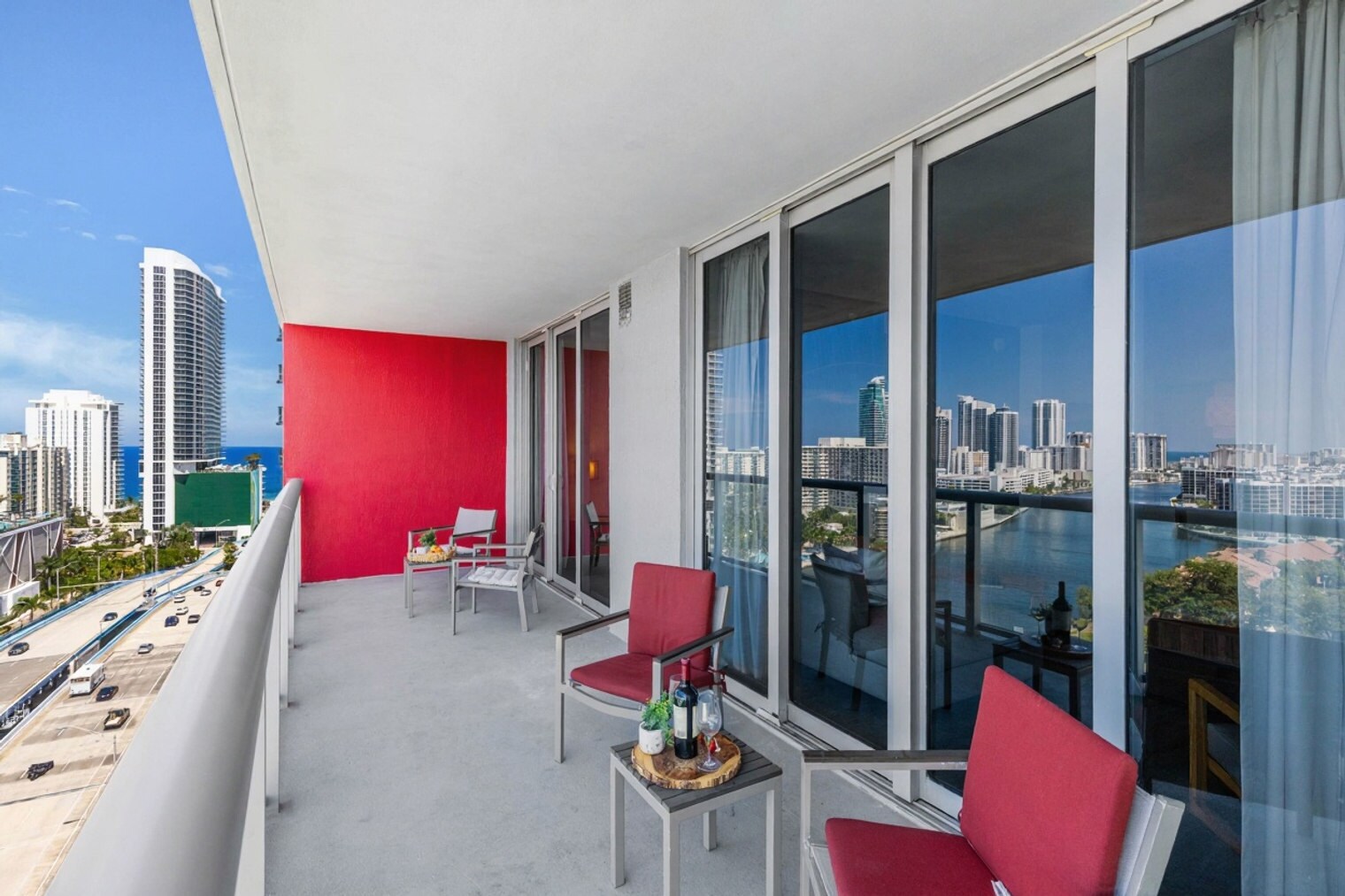 Building Photo - 2602 E Hallandale Beach Blvd