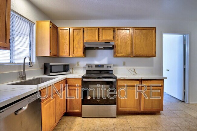 Building Photo - 37339 Buckskin Cir