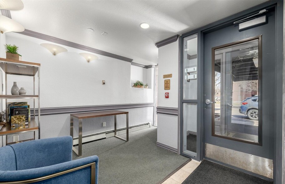 Building Photo - 1833 N Williams St