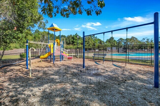 Building Photo - 133 Pine View Crossing