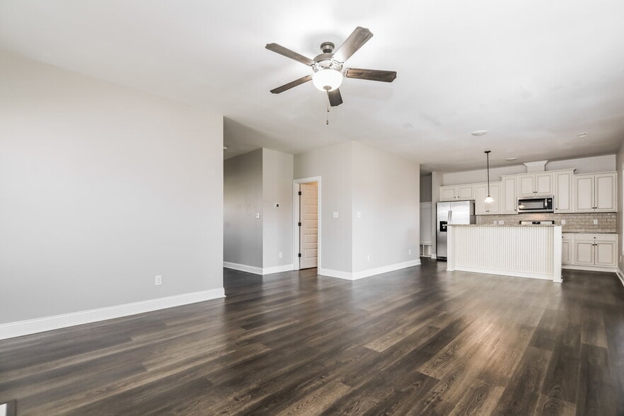 Building Photo - 339 Airedale Trail