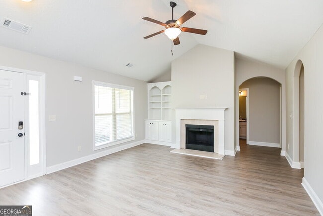 Building Photo - 1637 Deer Creek Ln