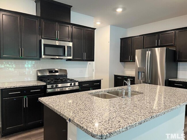 Building Photo - 212 Hiking Hl Ln