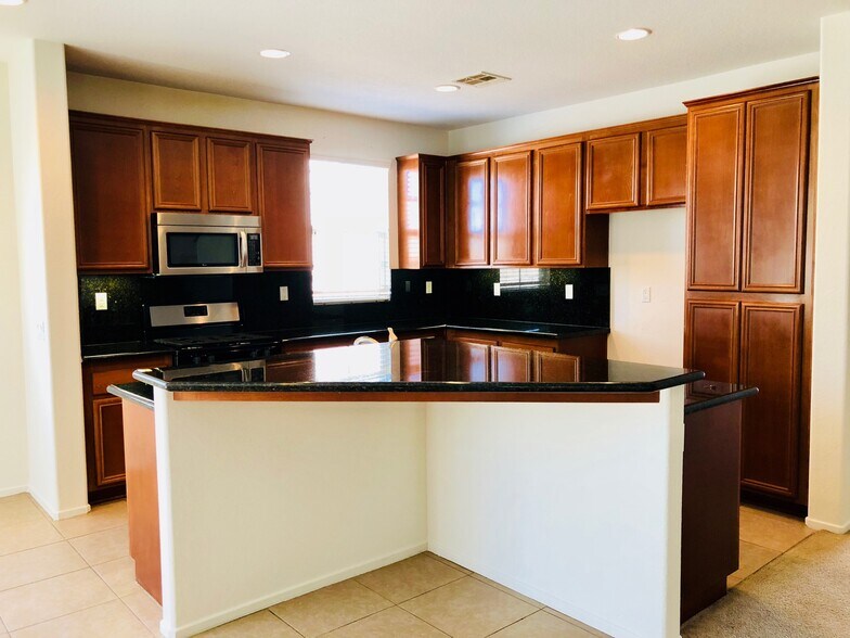 Building Photo - 37337 Ivywood Ct