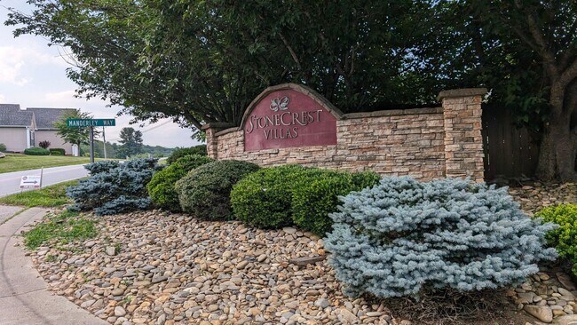 Building Photo - 3/2.5 House in Arden Near Long Shoals Exit