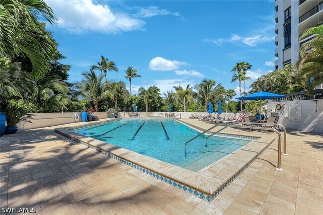 Building Photo - 6001 Pelican Bay Blvd