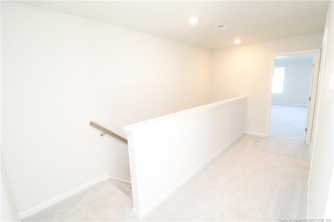 Building Photo - 5711 Woodlawn Dr