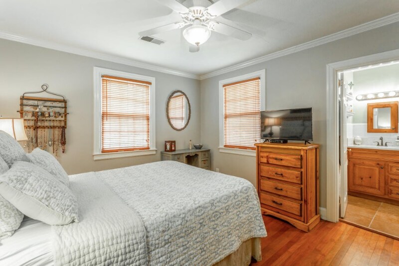 Building Photo - 1403 Cinderella Rd