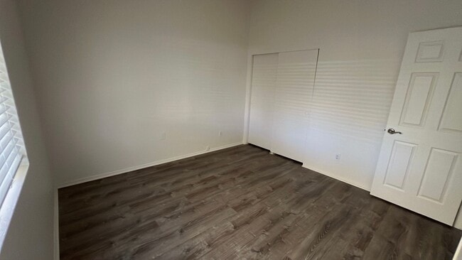 Building Photo - (APPLICATION PENDING) Remodeled Single Sto...
