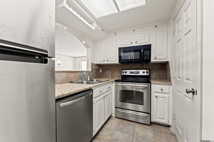 Building Photo - 2045 N 3rd St