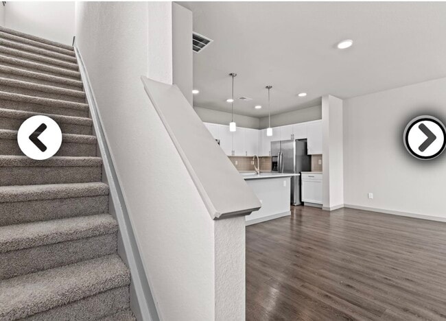 Building Photo - 3368 S Biscay Way