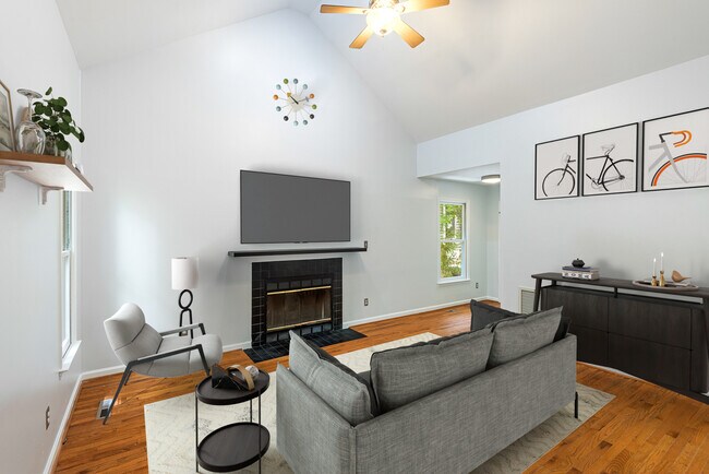 Building Photo - 1502 Hollywood St