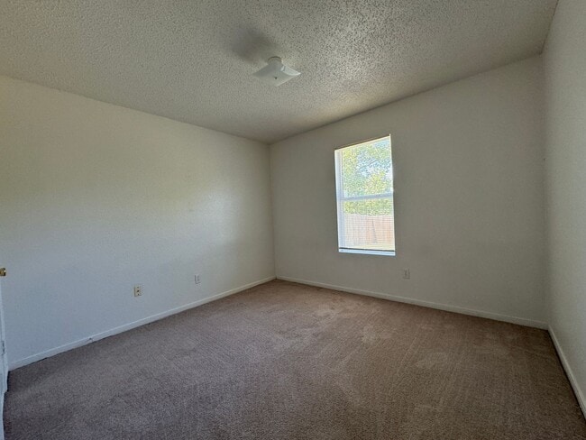 Building Photo - 5903 Medina Dr