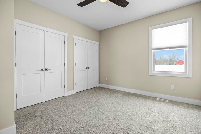 Building Photo - 37 Briarcrest Dr