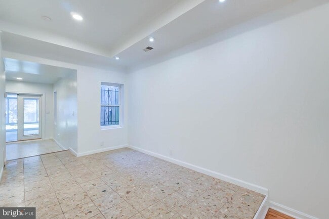 Building Photo - 75 P St NW