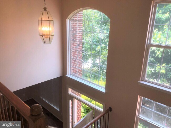 Building Photo - 46902 Wesleyan Ct