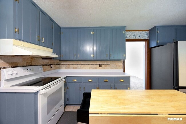 Building Photo - Spacious 4BR House in Fayetteville