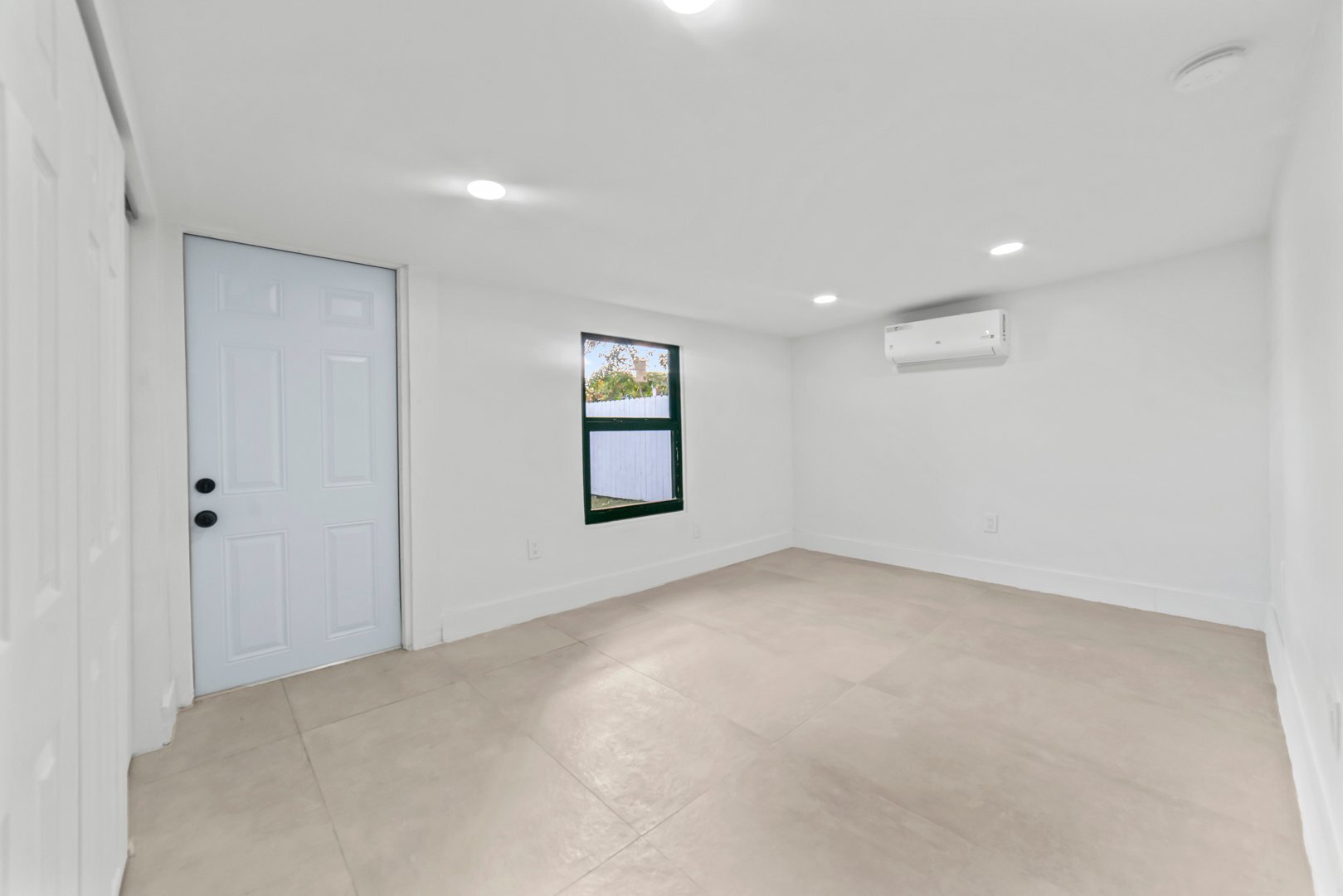 Building Photo - 4114 SW 49th Ct
