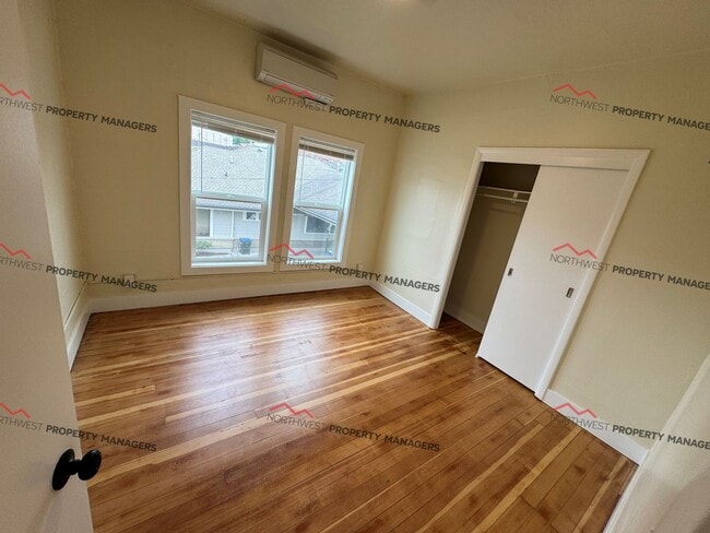 Building Photo - R282C