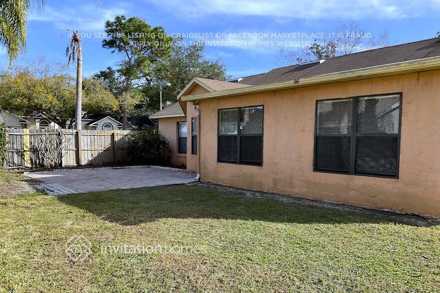 Building Photo - 1978 Fireside Ct